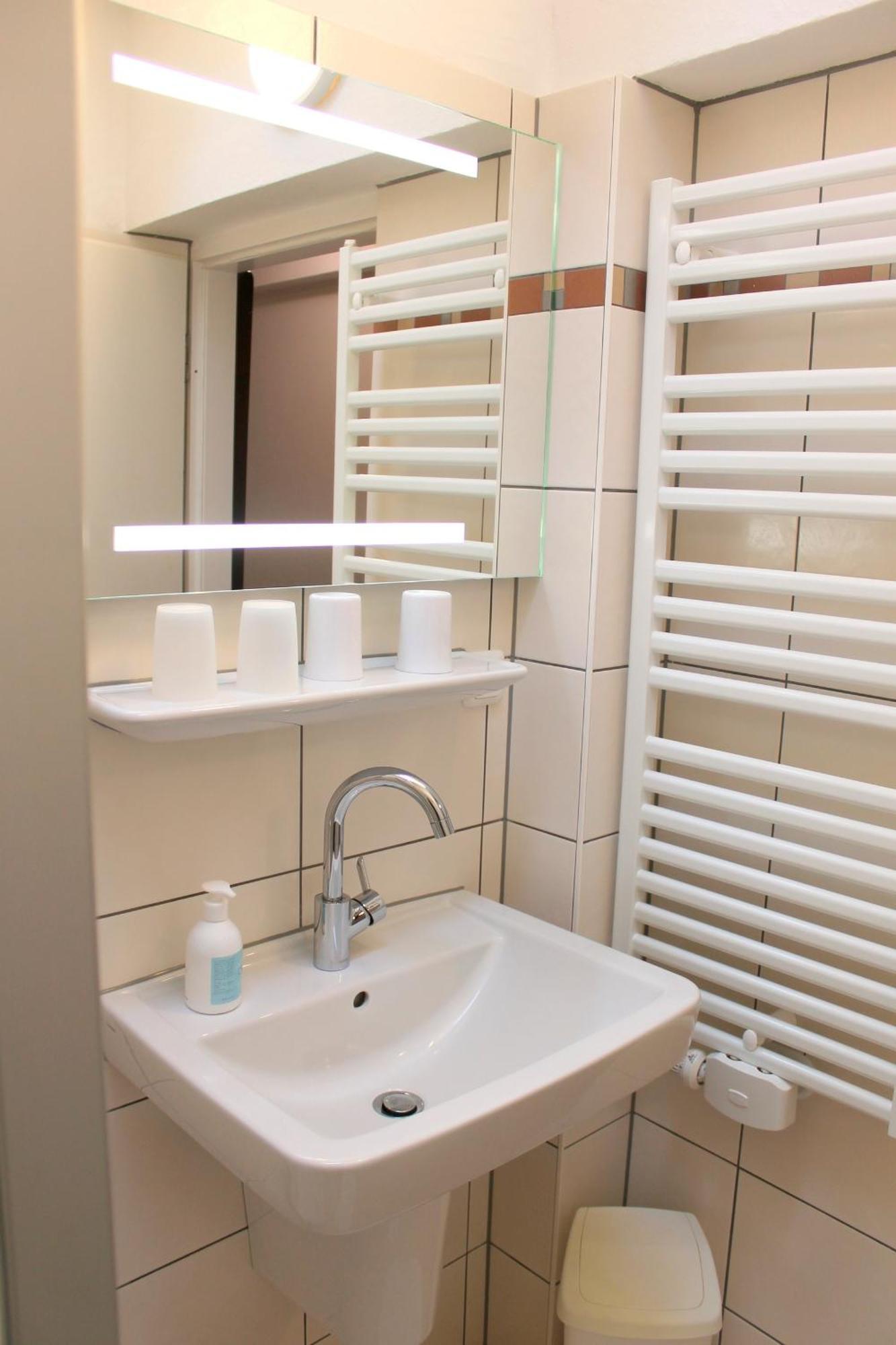 Wohnung 2 - G Pape - Schoene Terassenwohnung Mit Sep Ankleidezimmer, Kostenloses Wlan, Longstay Rabatt, Naehe Duenenpark Gromitz Bagian luar foto